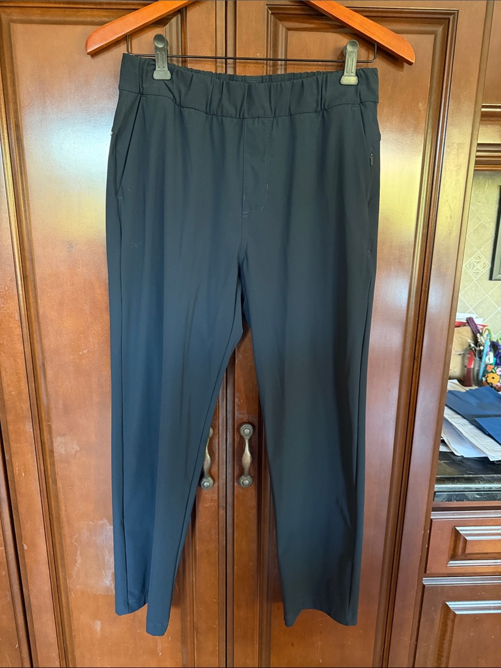 Vuori Navy “Miles” style Pants
